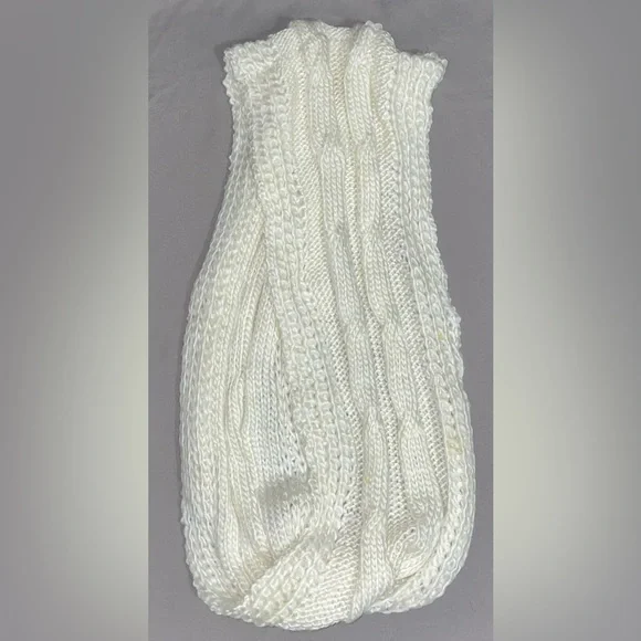 White Infinity Scarf - Picture 4 of 6